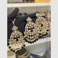 Hira Collections Royal Kundan Pearl And Beads Earrings With Elegant Maangtikka Set