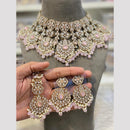 Hira Collection Glamorous Pota Stone And Pearl Necklace Set