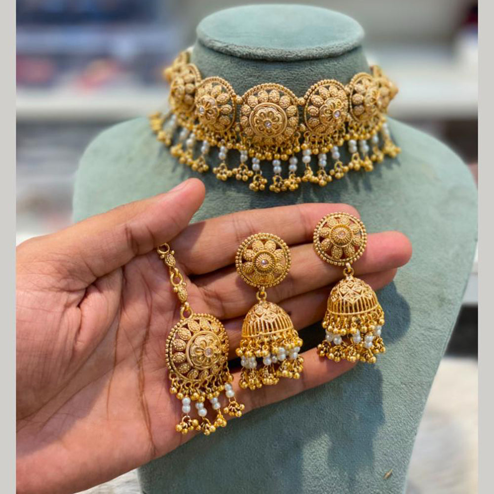 Hira Collections Beautiful Crystal Stone And Pearl Choker Necklace Set