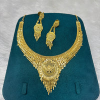 Pari Art Jewellery Forming Luxurious Jewellery Necklace Set