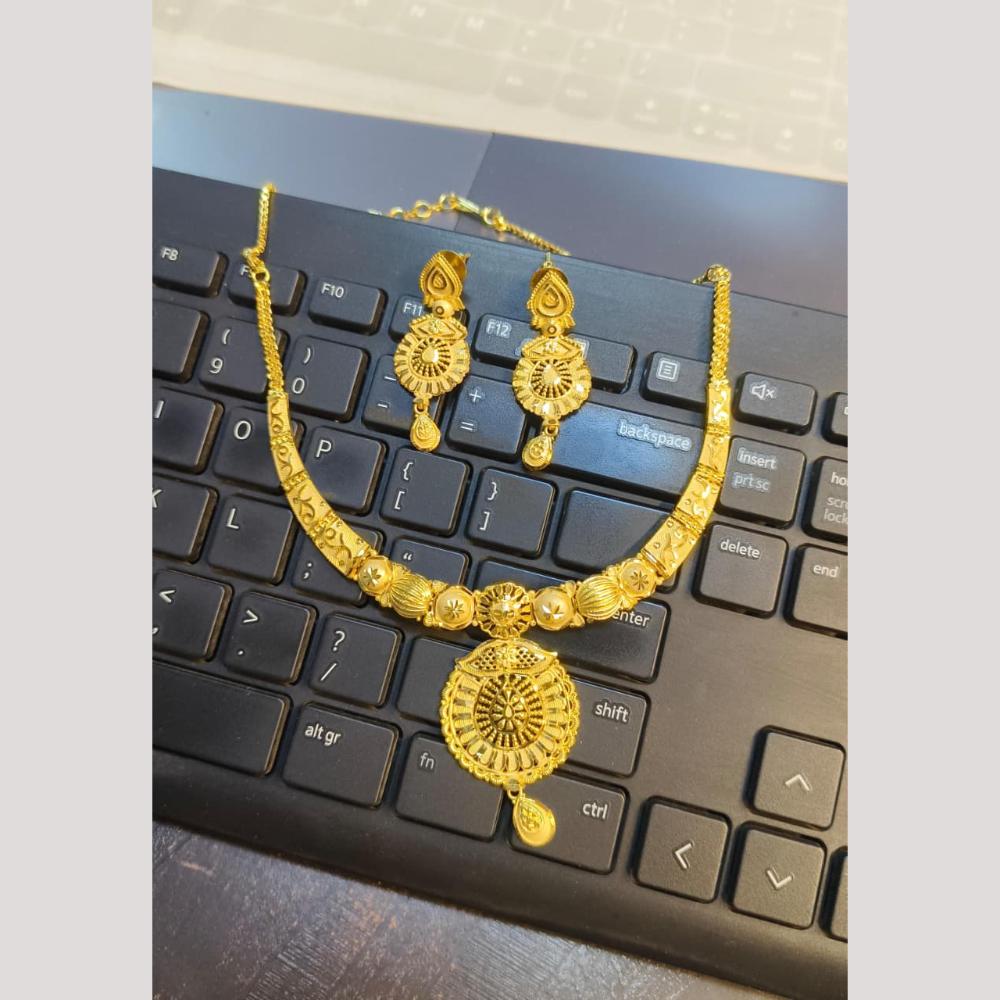 Pari Art Jewellery Royal Forming Necklace Set