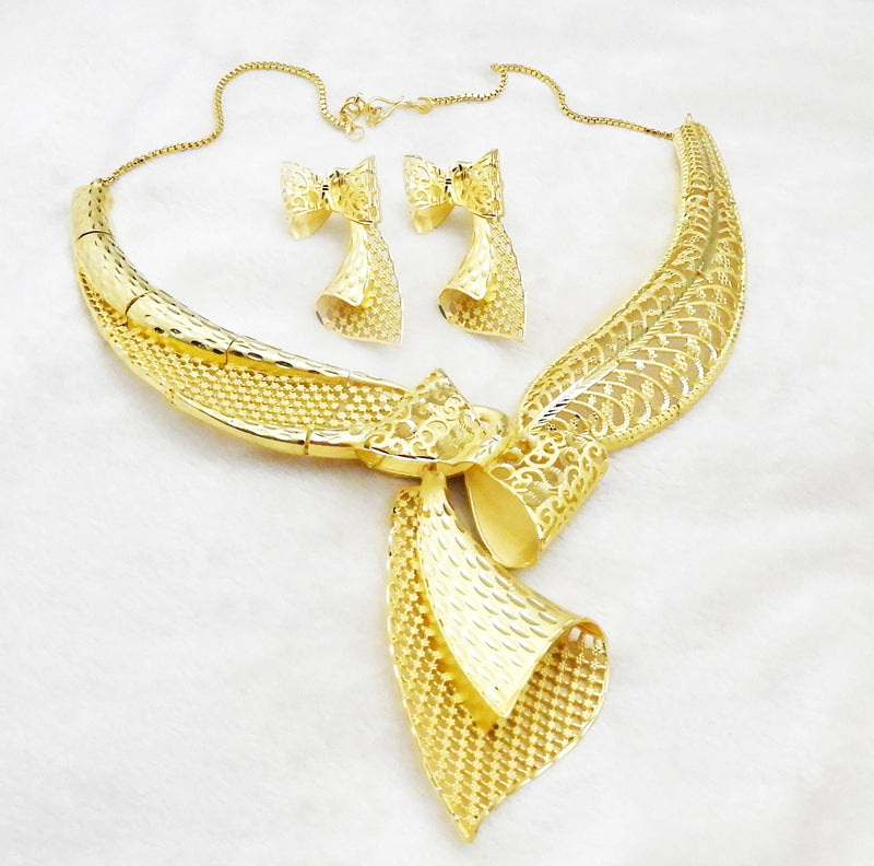 Bhavi Jewels Forming Gold Plated Copper Necklace Set - 1107844