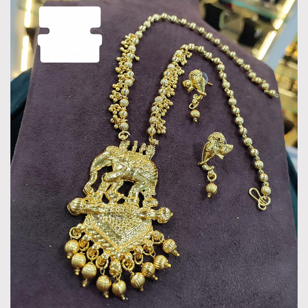 Kavita Art Gold Plated Pota Stone And Pearl Long Necklace Set