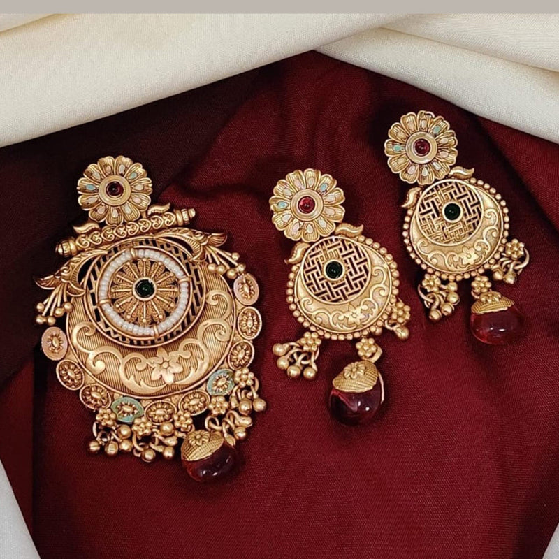 Kavita Art Gold Plated Pota Stone And Meenakari Pendent Set