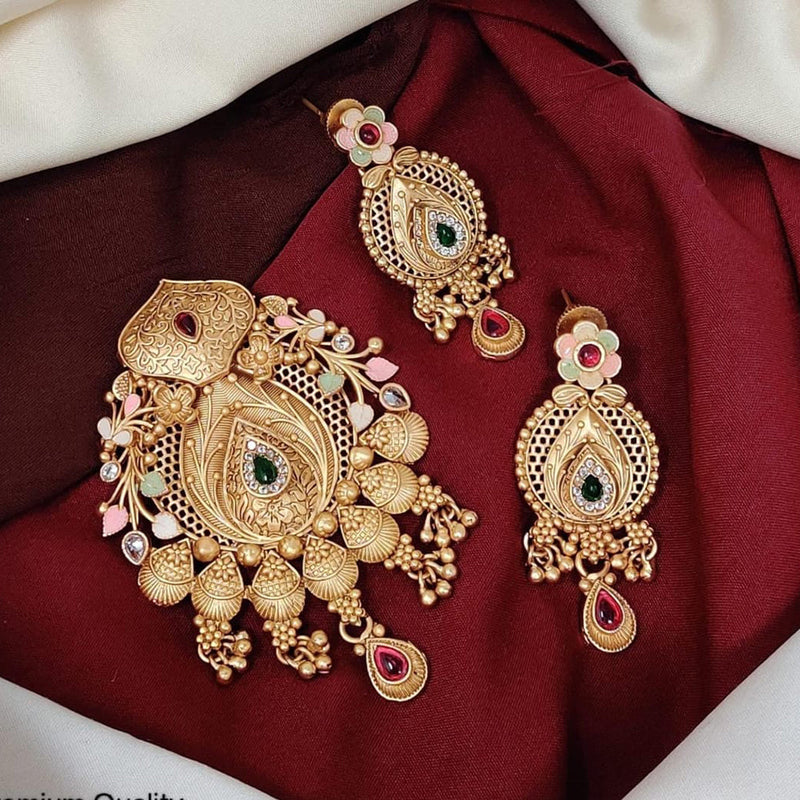 Kavita Art Gold Plated Pota Stone And Meenakari Pendent Set