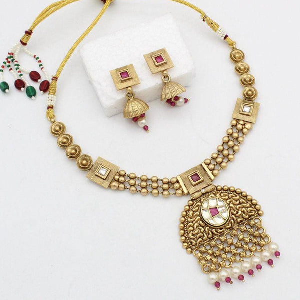 Kavita Art Gold Plated Kundan Stone And Pearl Necklace Set