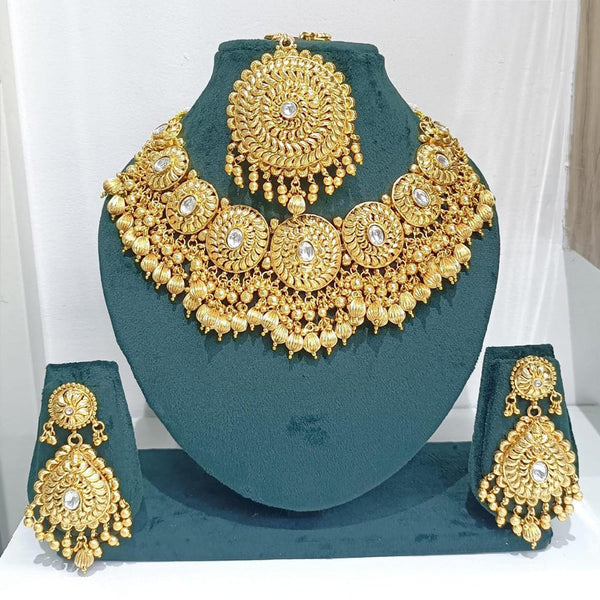 Kavita Art Gold Plated Kundan Stone And Pearls Necklace Set