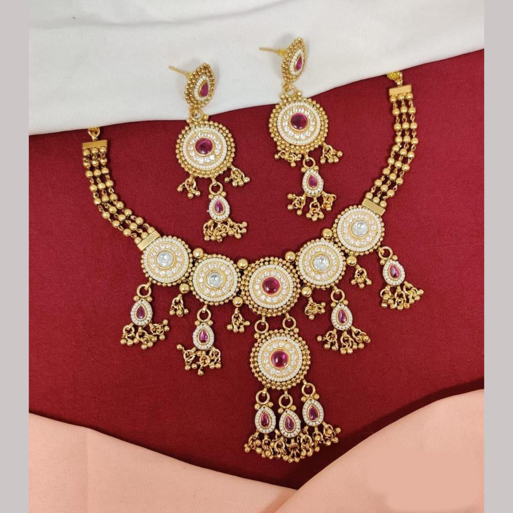 Kavita Art Gold Plated Pota Stone And Pearls Necklace Set