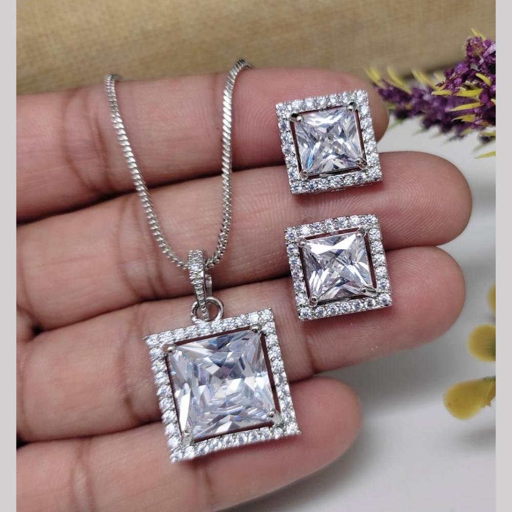 Kavita Art Silver Plated Pendant Set