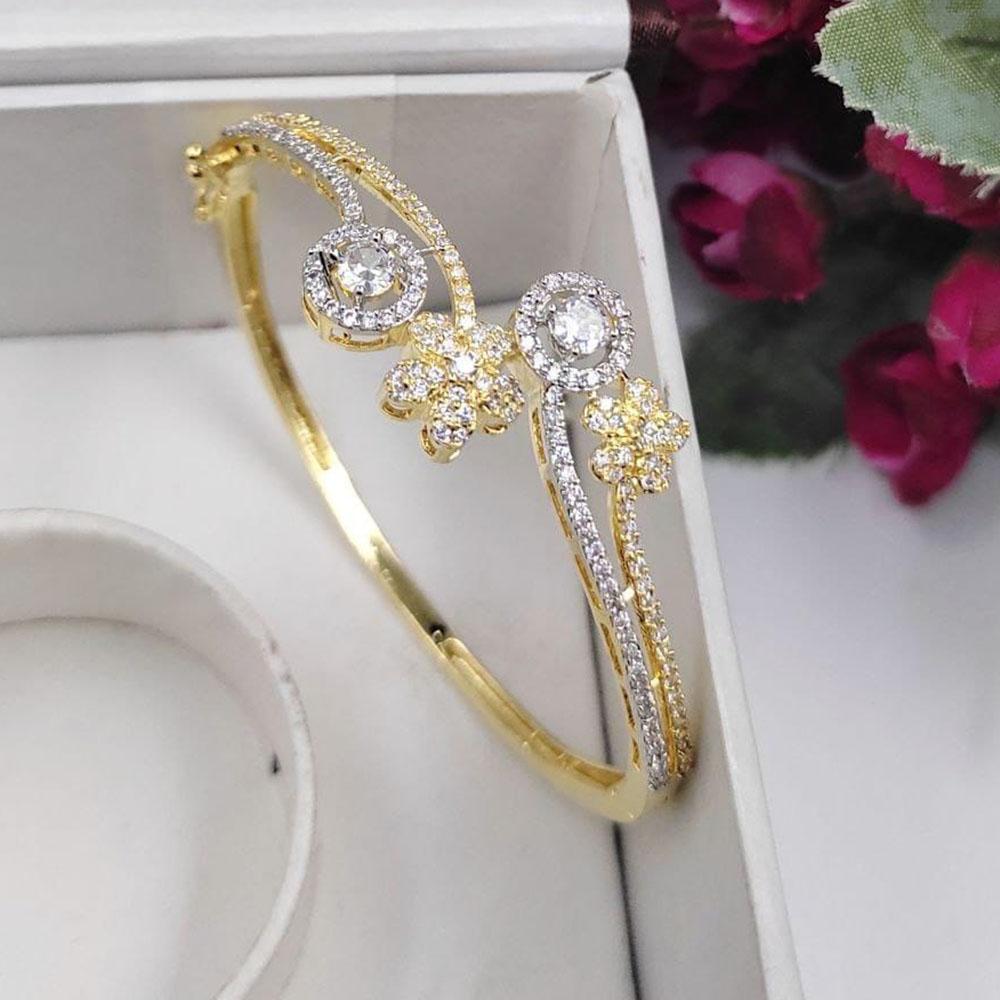 Kavita Art Handcrafted Elegant Crystal And Austrian Stone Bracelet