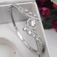Kavita Art Handcrafted Elegant Crystal And Austrian Stone Bracelet