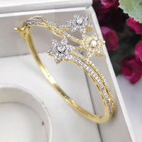Kavita Art Handcrafted Elegant Crystal And Austrian Stone Bracelet