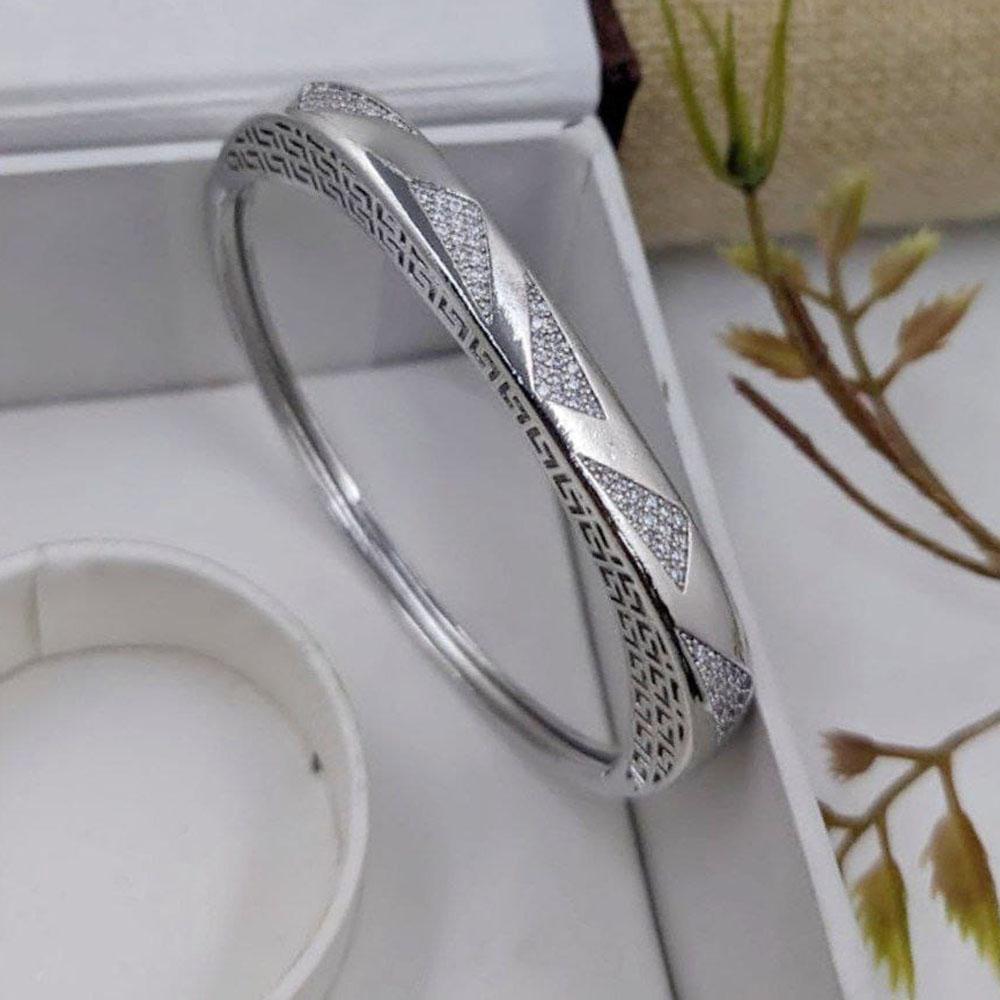 Kavita Art Silver Plated Sparkling Crystal Stone Bracelet