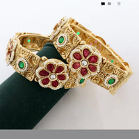 Kavita Art Elegant Sparkling Pota Stone And Pearl Bangles Set