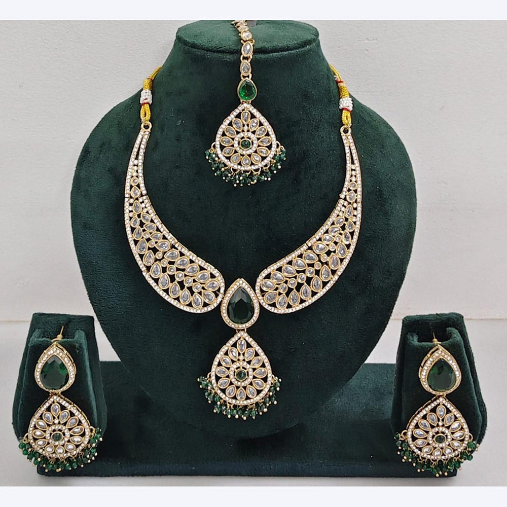 Kavita Art Sparkle Glow Crystal and Pearl Necklace Set