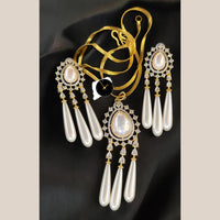 Kavita Art GlamGlow Crystal Stone And Pearl Chain Pendant Set