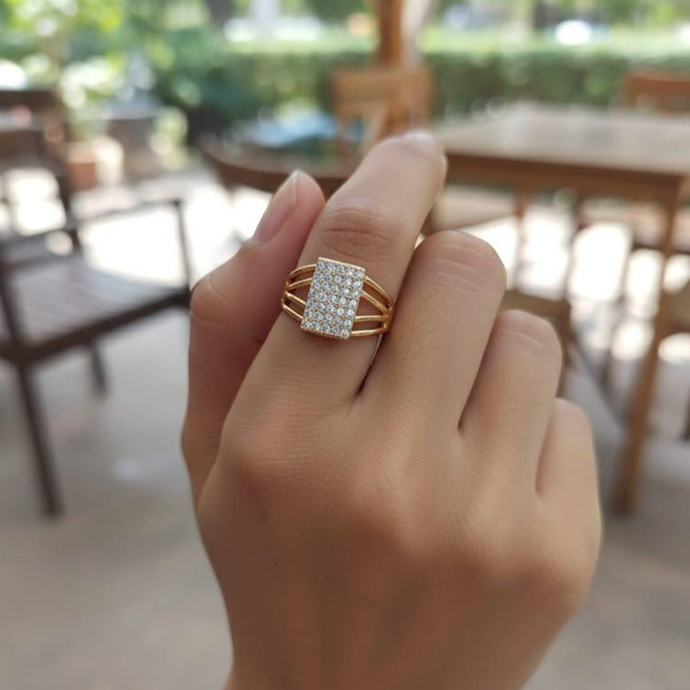 Kavita Art Glamorous Austrian Stone Statement Ring