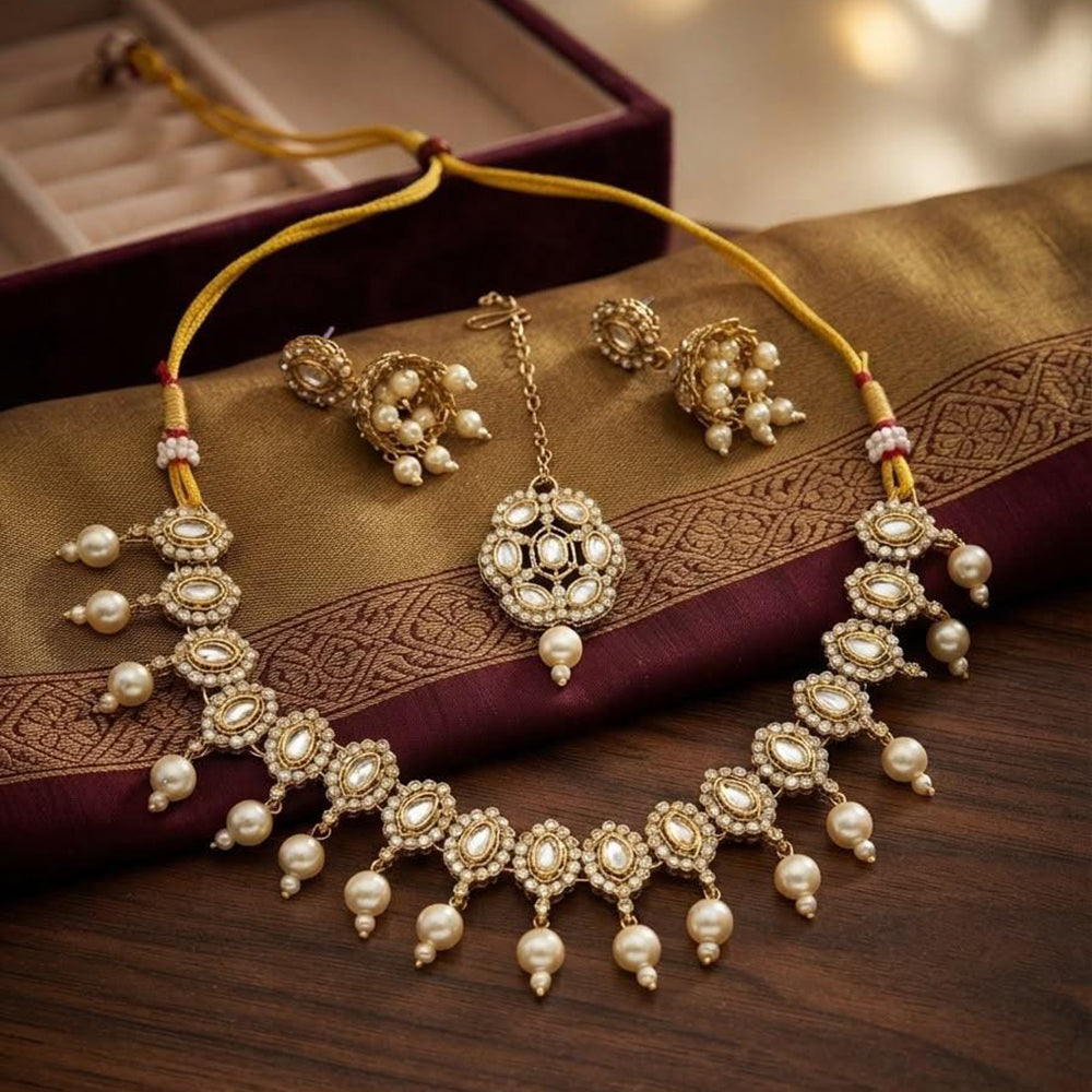 Kavita Art Premium Crystal Stone And Pearl Necklace Set
