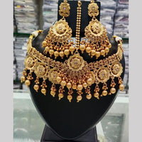 SNERA Gold Plated Pota Stone And Pearls Choker Necklace Set