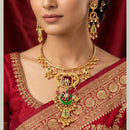 SNERA Graceful Pota Stone And Pearl Necklace Set