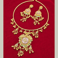 SNERA Graceful Pota Stone And Pearl Necklace Set