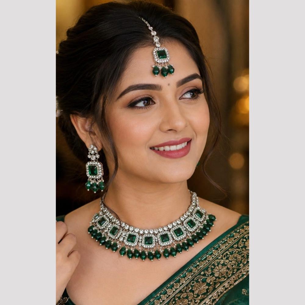 SNERA Elegant Crystal Stone And Pearl Necklace Set Women