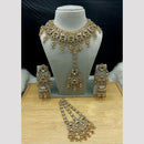 SNERA Elegant Crystal Stone And Pearl Necklace Set Women