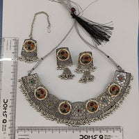 Urthn 2 Tone Plated Pota Stone And Pearl Fashion Choker Necklace Set for Women