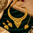 Urthn Traditional Gold Plated Necklace Set with Maangtikka | Elegant Ethnic Jewellery for Women