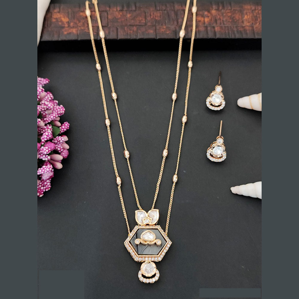 Everlasting Quality Jewels Timeless Pendant Set with Modern Ethnic Fusion Design