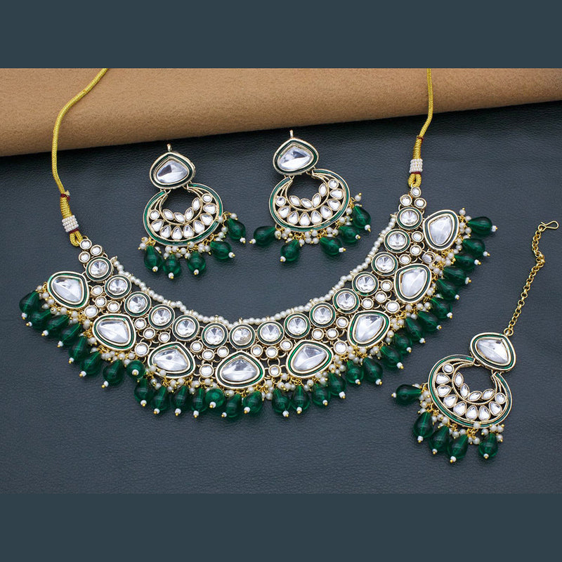 FS Collection Gold Plated Kundan Stone And Pearl Necklace Set