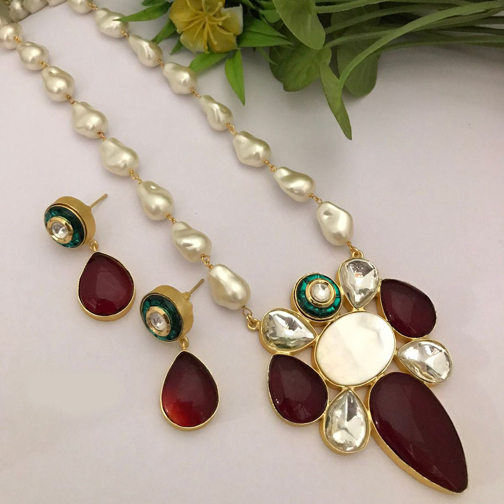 FS Collection Gold Plated Mother Of Pearls Necklace Set