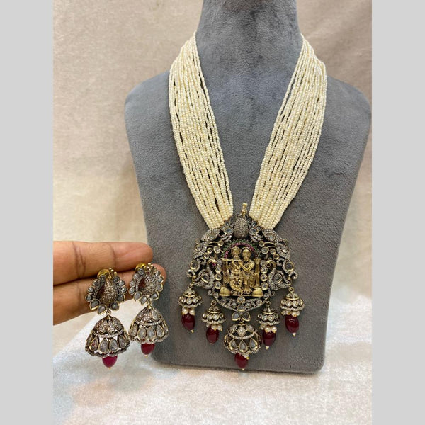 FS Collection 2 Tone Plated Austrian Stone And Pearls Temple Long Necklace Set