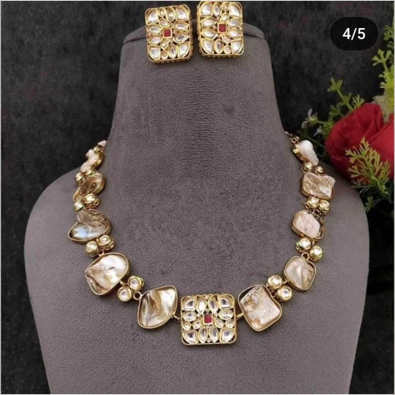 FS Collection Gold Plated Mother Of Pearls Necklace Set