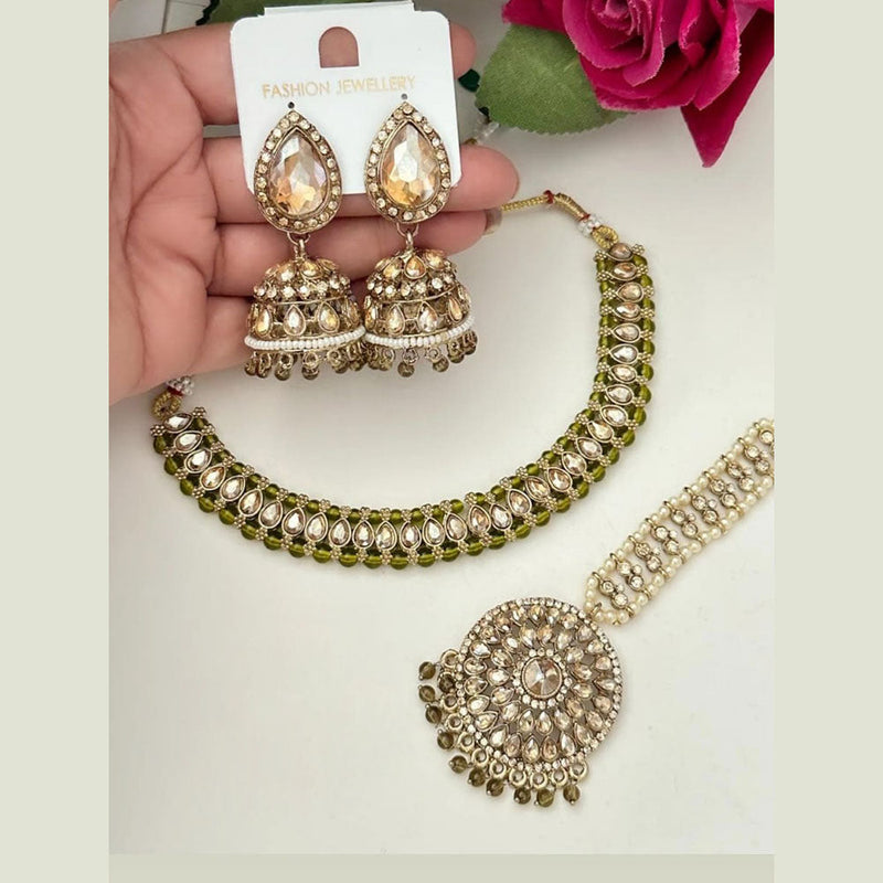 FS Collection Gold Plated Crystal Stone And Pearls Necklace Set