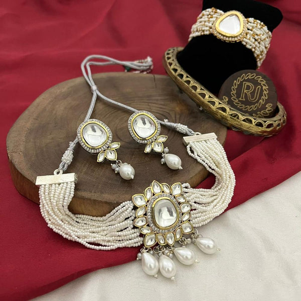 FS Collection Gold Plated Kundan Stone And Pearls Choker Necklace Set