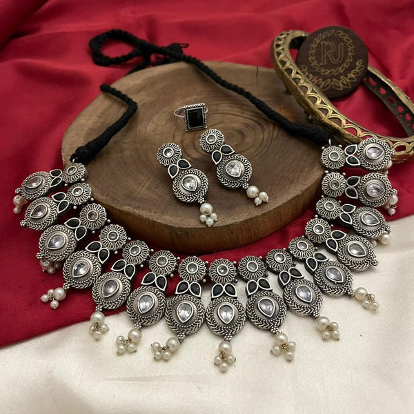 FS Collection Oxidised Plated Pota Stone And Pearls Necklace Set