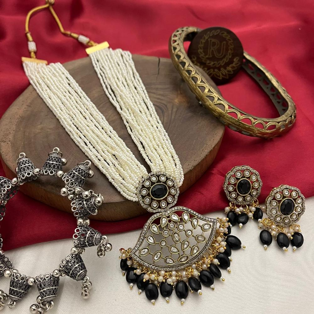 FS Collection Silver Plated Pearl And Austrian Stone Necklace Set