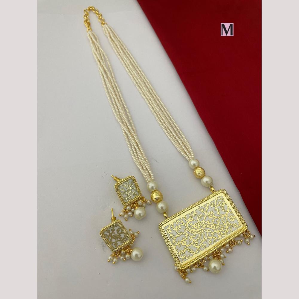 FS Collection Classic Gold Plated Pearls Stylish Jewelry for Traditional Outfits Necklace Set