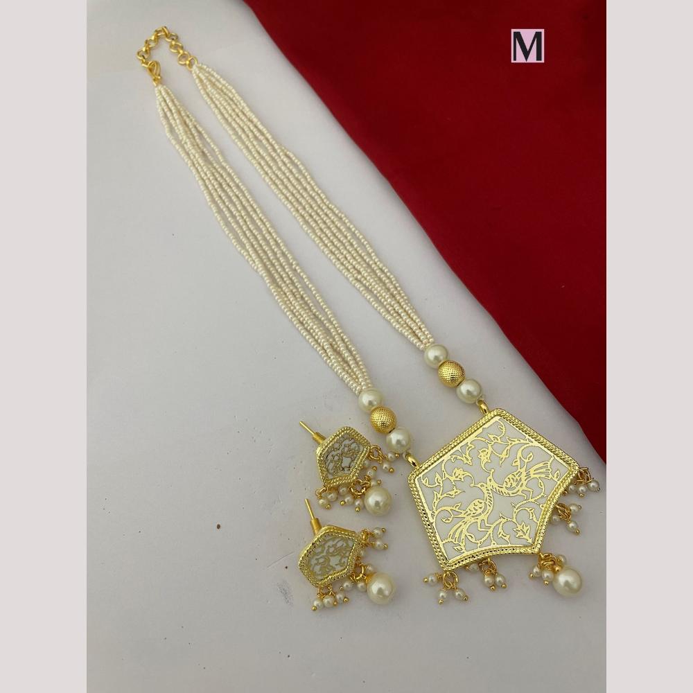 FS Collection Classic Gold Plated Pearls Stylish Jewelry for Traditional Outfits Necklace Set