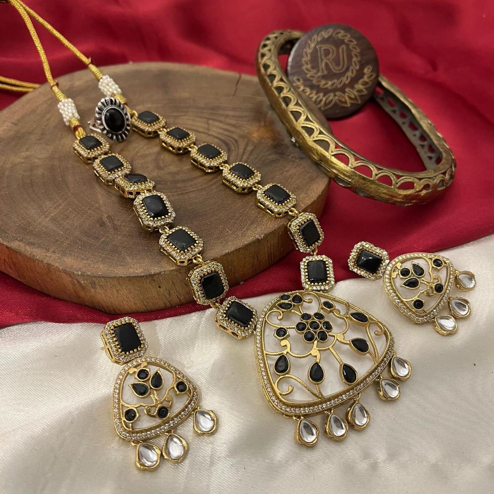 FS Collection Traditional Gold Plated Pota and Austrian Stones for Weddings Necklace Set