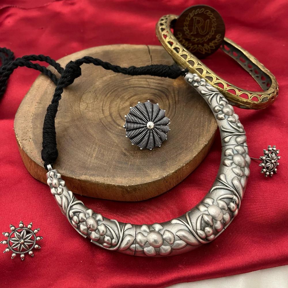 FS Collection Oxidised Plated Pota Stone Necklace Set