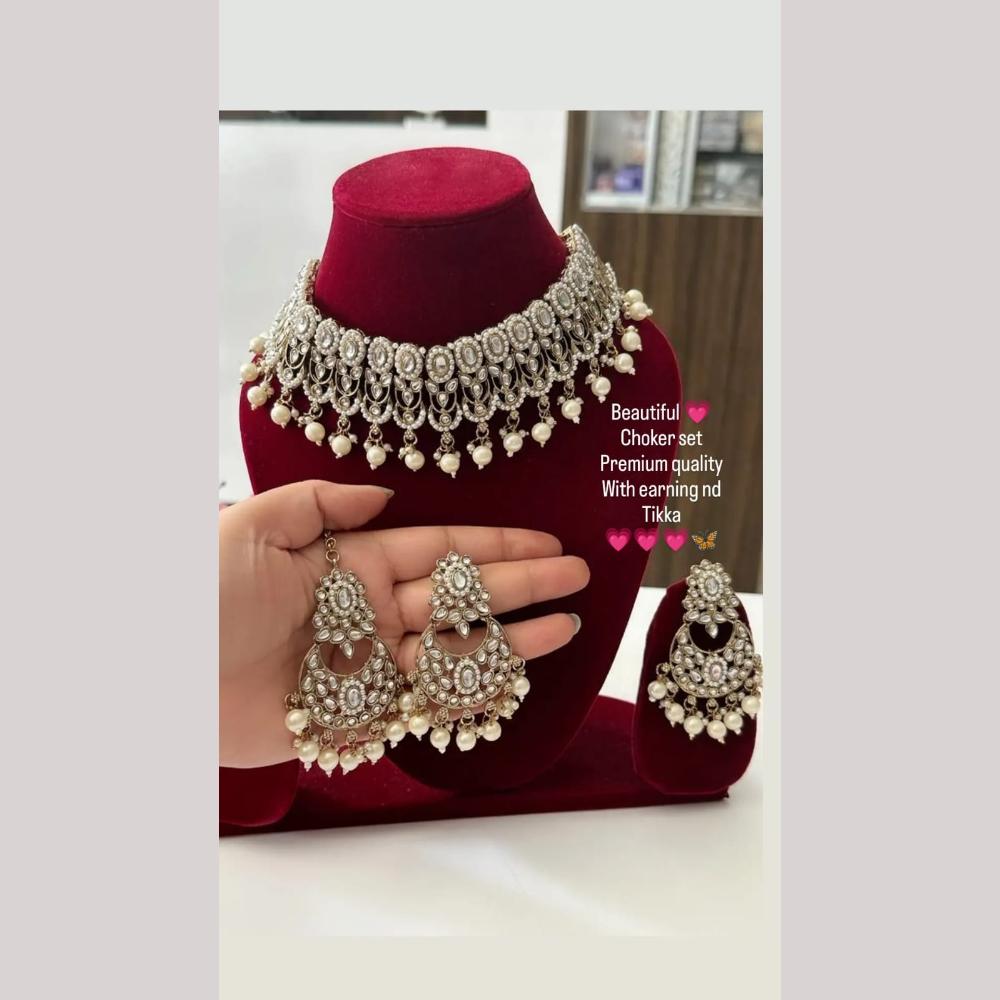 FS Collection Gold Plated Pota Stone And Beads Choker Necklace Set