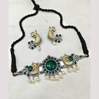 FS Collection Stylish 2-Tone Plated Pota Stones And Pearl Choker Necklace Set