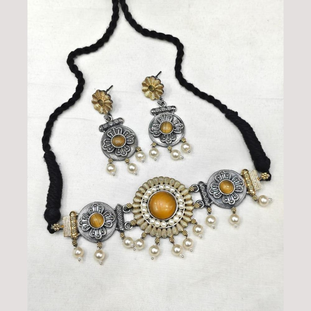 FS Collection Stylish 2-Tone Plated Pota Stones And Pearl Choker Necklace Set