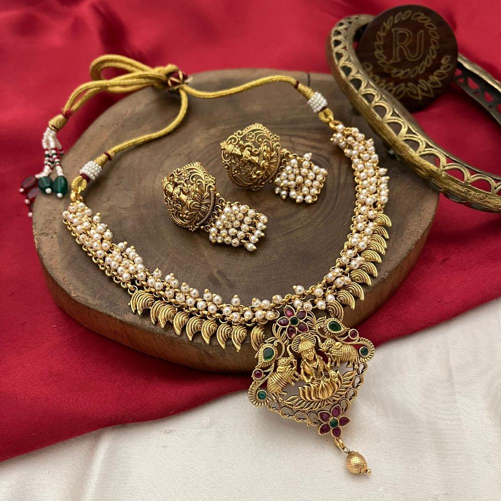 FS Collection Gold Plated Pota Stone And Beads Temple Necklace Set