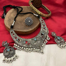 FS Collection Timeless Elegance Pota Stone And Pearl Necklace Set