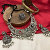 FS Collection Timeless Elegance Pota Stone And Pearl Necklace Set