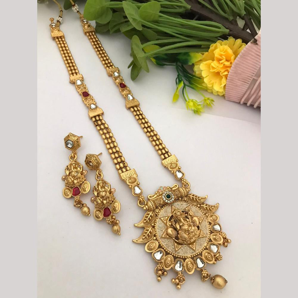 FS Collection Regal Pota Stone And Pearl Detailing Temple Long Necklace Set