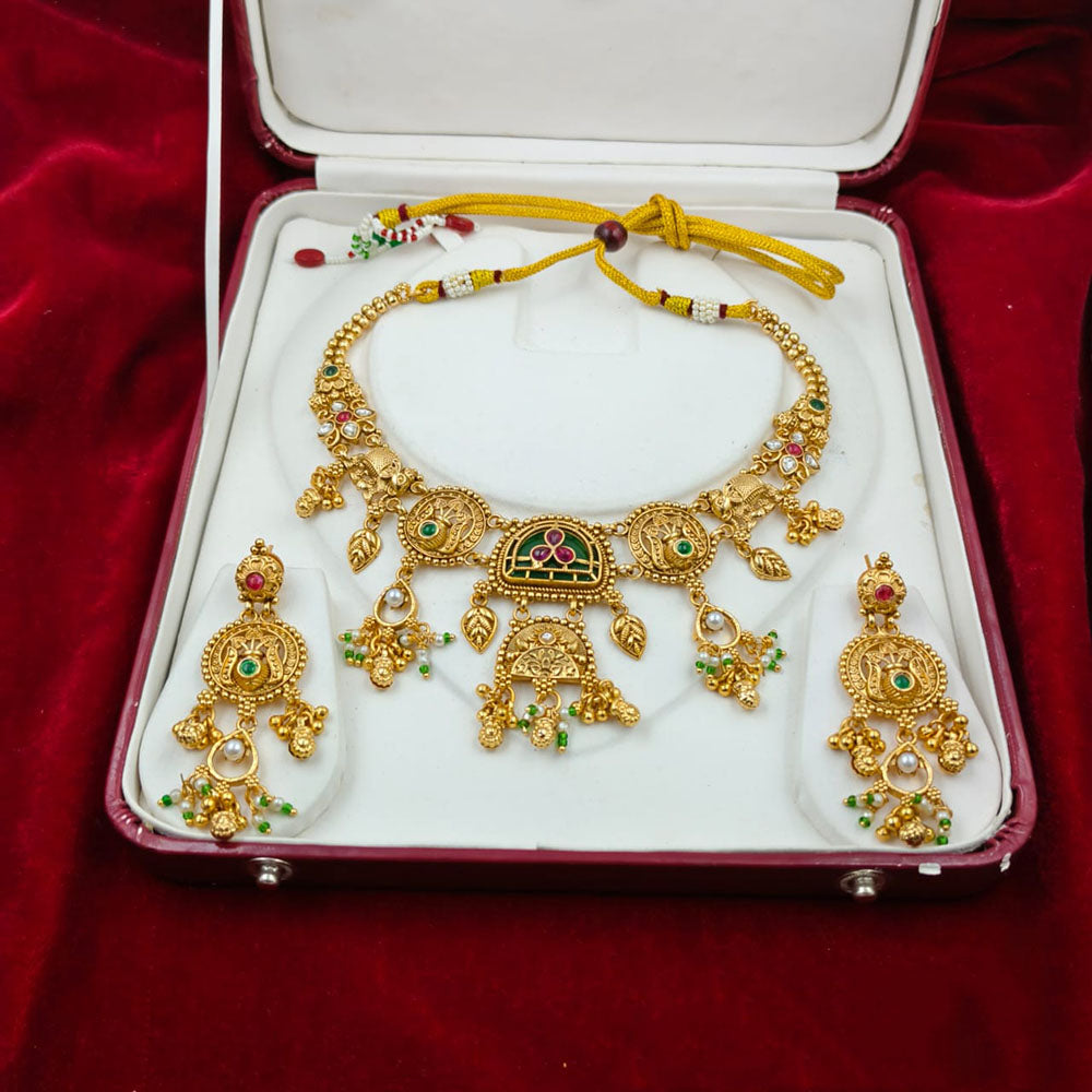 FS Collection Sparkling Pota Stone And Pearl Elegance Necklace Set
